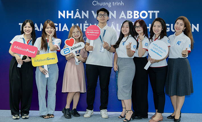 Nhân viên Abbott đã hiến tổng cộng hơn 200 đơn vị máu